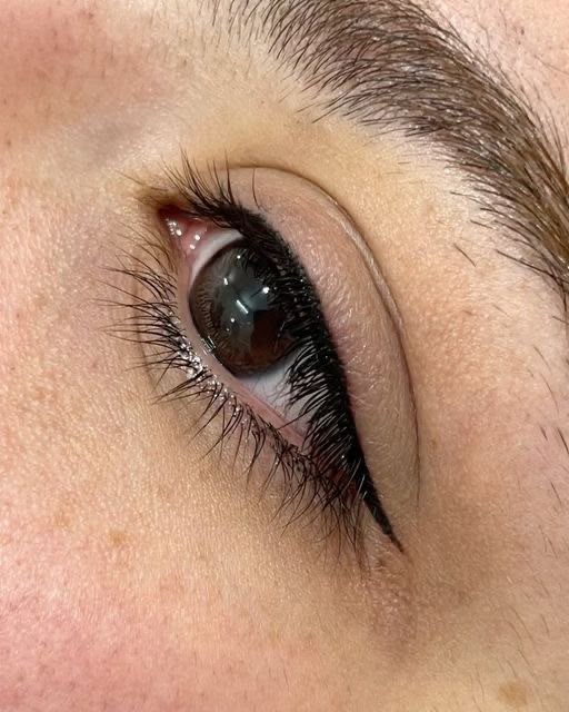 eyeliner